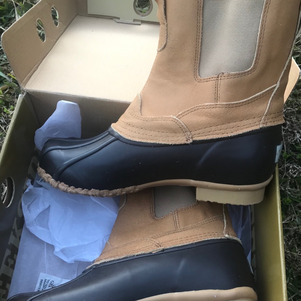Women's Winter & Rain Boots - Black and Tan